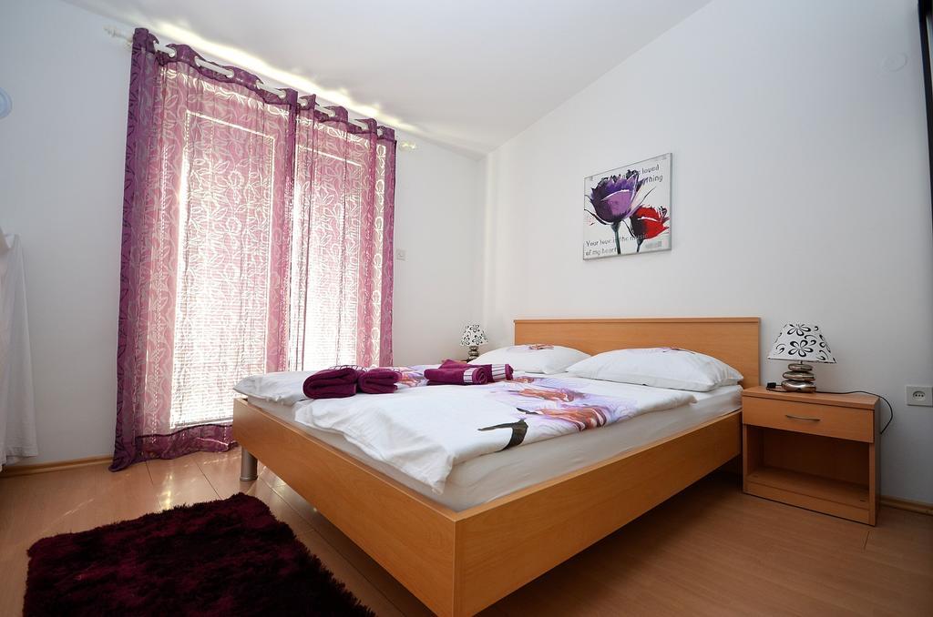 Apartments Miriam Srima Vodice Exterior photo